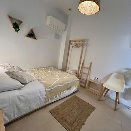 Nina Mala Hotel Valencia Luaran gambar