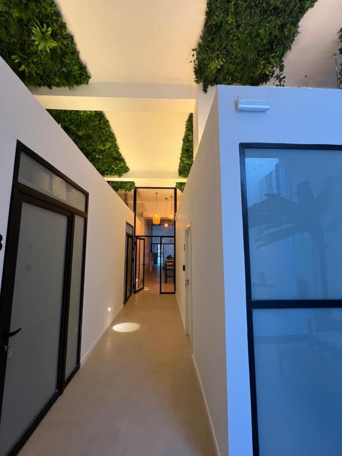 Nina Mala Hotel Valencia Luaran gambar