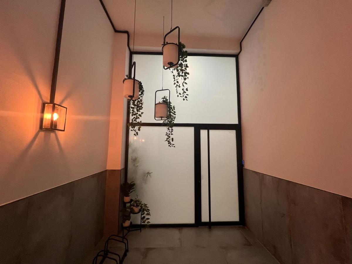 Nina Mala Hotel Valencia Luaran gambar