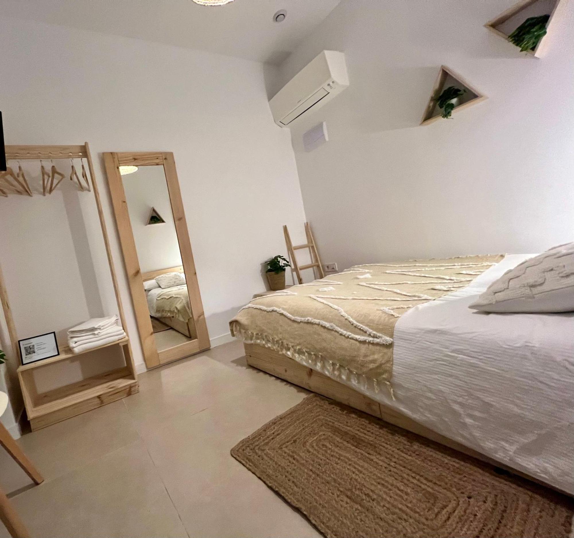 Nina Mala Hotel Valencia Luaran gambar