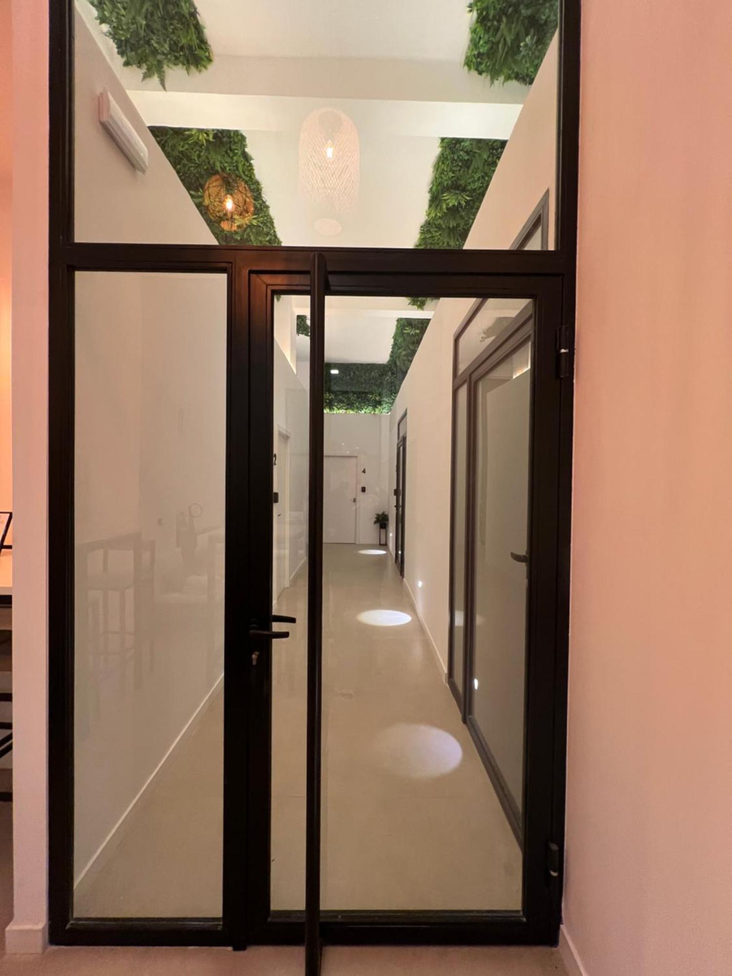 Nina Mala Hotel Valencia Luaran gambar