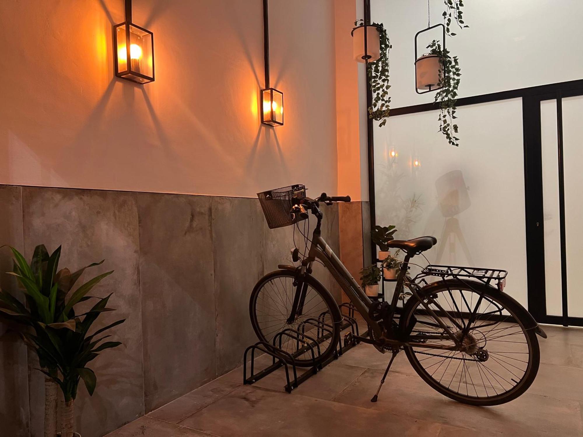 Nina Mala Hotel Valencia Luaran gambar