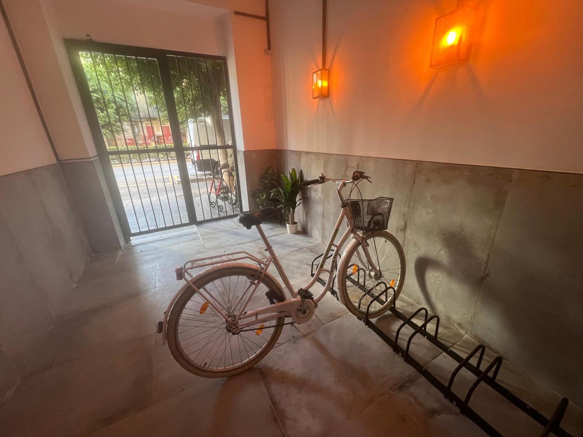 Nina Mala Hotel Valencia Luaran gambar
